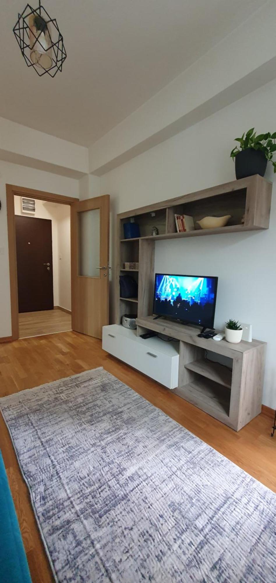 포드고리차 Odmor U Podgorici. 아파트 외부 사진